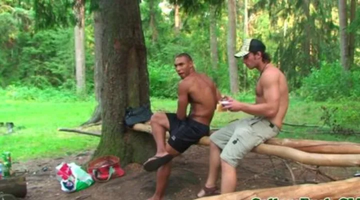 Русские устроили групповуху на природе