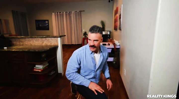 Грубый секс во время измены