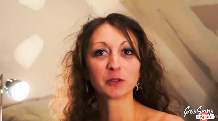 Крупный мужик жестко ебет француженку