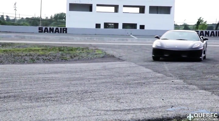 Опытная дама удовлетворяет мужика минетом